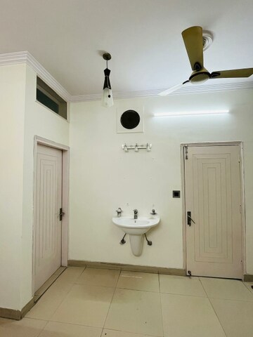 Bathroom in 3 BHK Builder Floor at Old Rajinder Nagar – for Rent