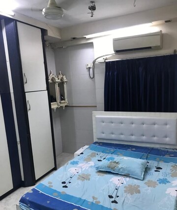 Bedroom in 2 BHK Apartment at Brooklyn Hill, Andheri West – for Rent