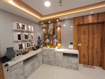 Master Bedroom in 2.5 BHK Apartment at Dadar West – for Rent