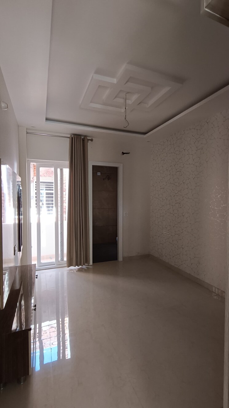 Room, sector 123 4 Bedroom 108 Sq.Yd. Villa In Sector 123 Mohali 8365801