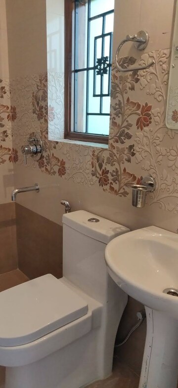 Bathroom in 4 BHK Builder Floor at Ansal Sushant Lok I, Sector 43 – for Rent