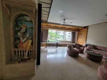 Living Room in 3 BHK Apartment at Shanti Niketan Malad, Orlem – for Sale