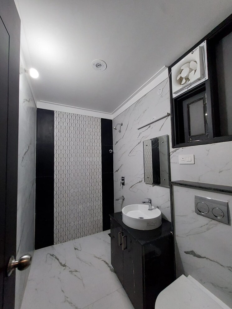 Bathroom, golden-sand-apartments 3 Bedroom 1827 Sq.Ft. Apartment In Dhakoli Village Zirakpur 8365862