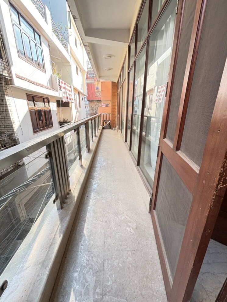 Balcony, saket 3 Bedroom 1500 Sq.Ft. Apartment In Saket Delhi 8365870