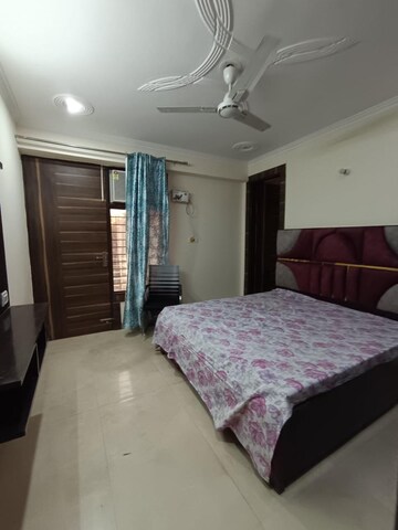 Bedroom in 3 BHK Builder Floor at Ansal Sushant Lok I, Sector 43 – for Rent