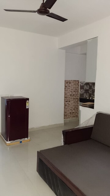 Furnished Amenities in 2 BHK Apartment at Signature Global Synera, Sector 81 – for Rent