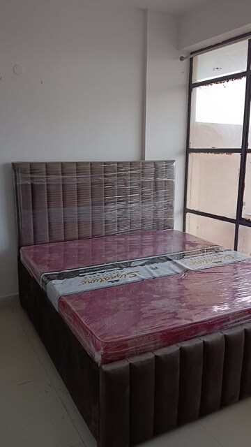 Bedroom in 2 BHK Apartment at Signature Global Synera, Sector 81 – for Rent