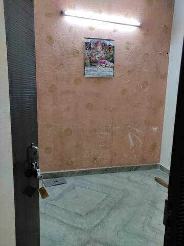 Living Room in 1 BHK Builder Floor at Rohini Sector 7 – for Sale