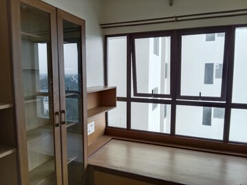 Room in 2.5 BHK Apartment at Tata Aquila Heights, Jalahalli – for Rent