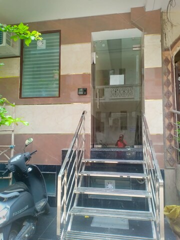 Staircase in 6+ BHK Independent House at Eros Rosewood City, Sector 49 – for Sale