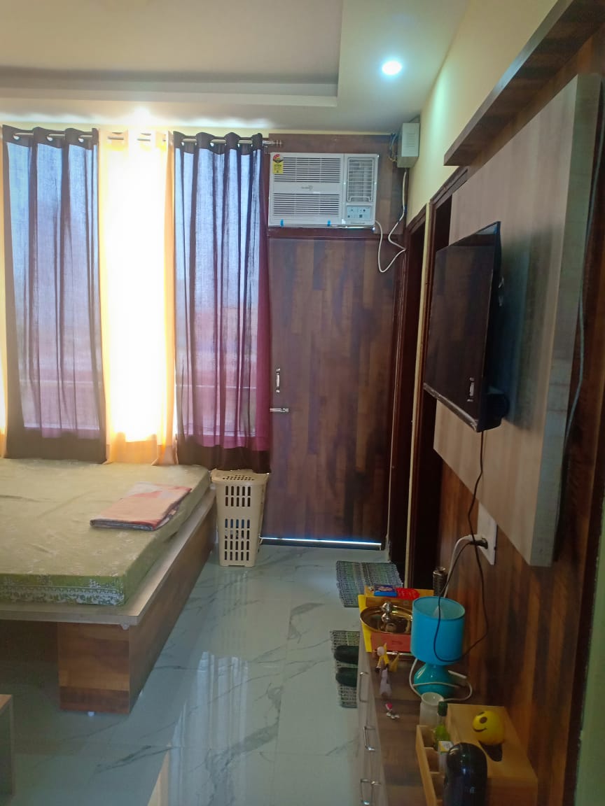 6+ BHK Independent House For Sale in Eros Rosewood City