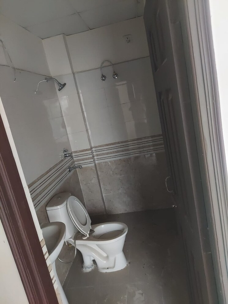 Bathroom, kharar 2 Bedroom 100 Sq.Yd. Builder Floor In Kharar Mohali 8366288