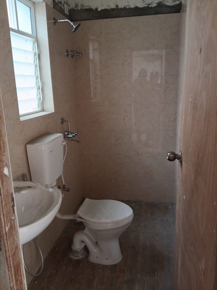 Bathroom, bagaria-pravesh 2 Bedroom 829 Sq.Ft. Apartment In Kamarhati On Bt Road Kolkata 8366198