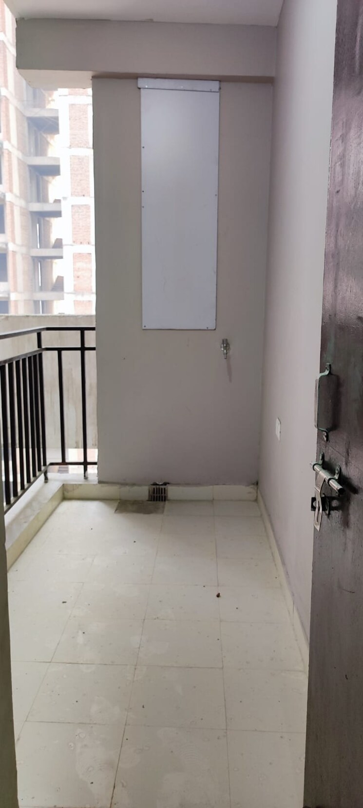Balcony, amolik-sankalp 3 Bedroom 851 Sq.Ft. Apartment In Sector 85 Faridabad 8366205