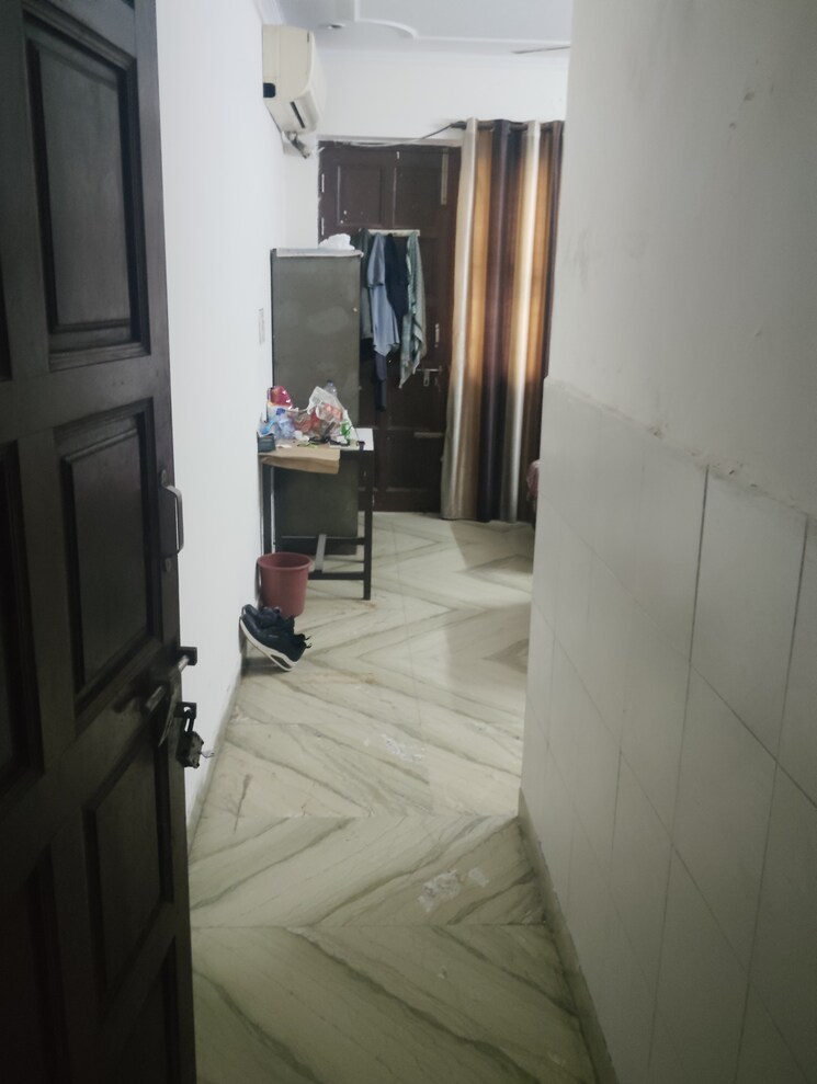  Parking, sector 55 6+ Bedroom 375 Sq.Mt. Independent House In Sector 55 Noida 8366296