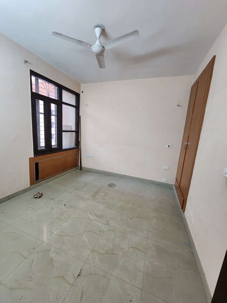 Kitchen, srs-royal-hills 3 Bedroom 950 Sq.Ft. Apartment In Sector 87 Faridabad 8366324