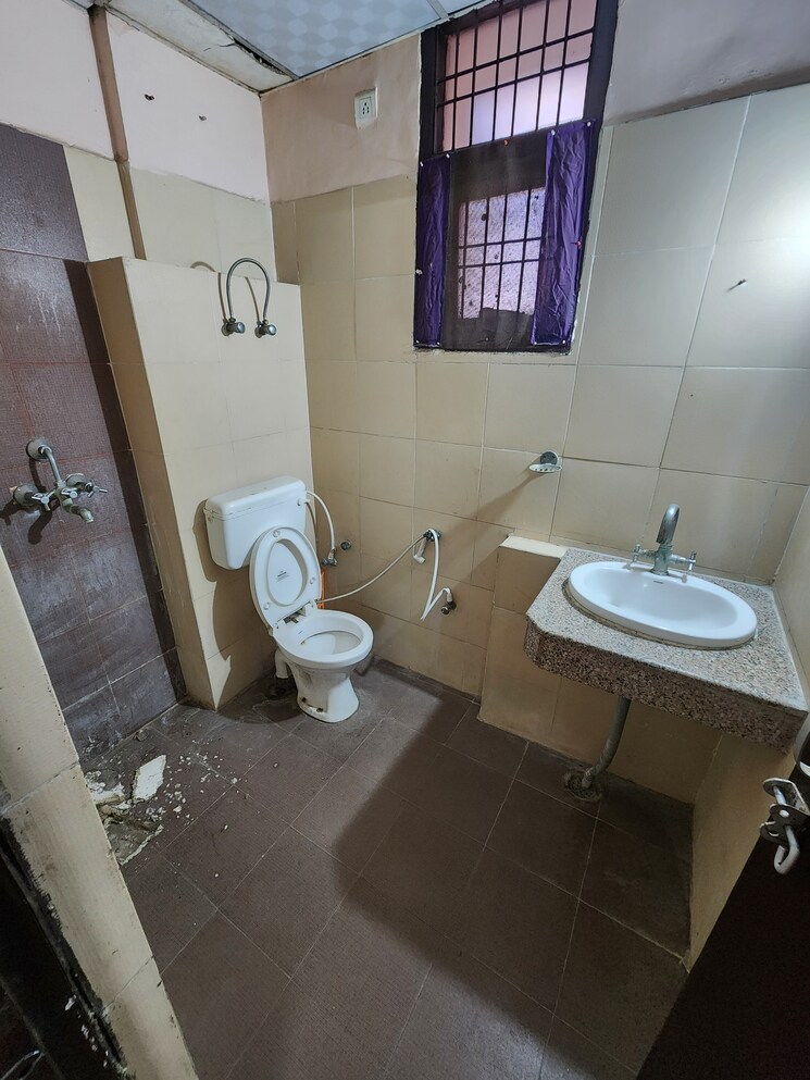 Master Bedroom, srs-royal-hills 3 Bedroom 950 Sq.Ft. Apartment In Sector 87 Faridabad 8366324