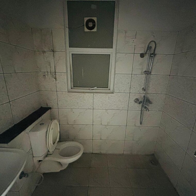 Bathroom, sbp-city-of-dreams-zirakpur 2 Bedroom 623 Sq.Ft. Apartment In High Ground Zirakpur 8366322