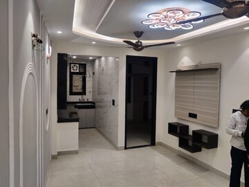 Room in 3 BHK Builder Floor at Govindpuri – for Rent