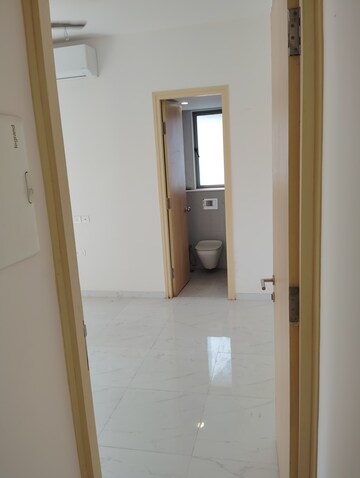 Room in 1 BHK Apartment at Galaxy Heights, Goregaon West – for Rent