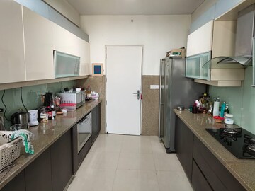 Kitchen in 4 BHK Apartment at DLF The Summit, Dlf Phase V – for Rent