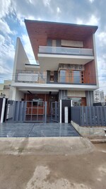 5 BHK + Servant Room 200 Sq.Yd. Independent House in Sunny Enclave