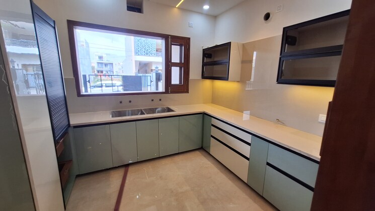 Kitchen, sunny enclave 5 Bedroom 200 Sq.Yd. Independent House In Sunny Enclave Mohali 8366428