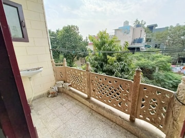   Pg at Rohini Sector 16 – for Rent