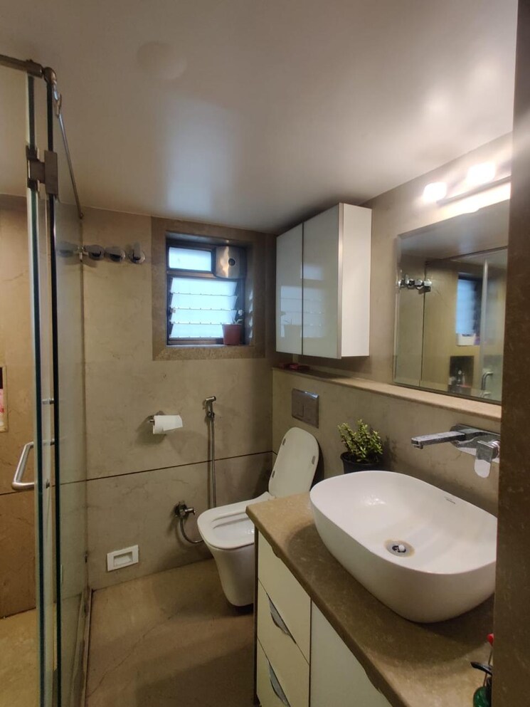 Bathroom, romell-aether 2 Bedroom 713 Sq.Ft. Apartment In Goregaon East Mumbai 8366590