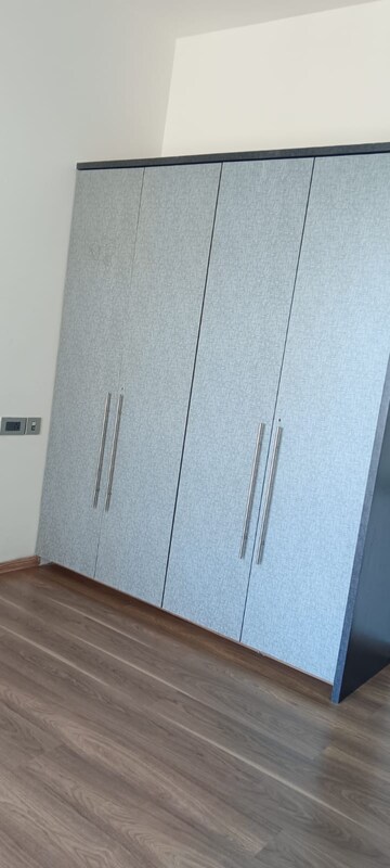 Furnished Amenities in 2 BHK Apartment at Omkar Alta Monte, Malad East – for Rent