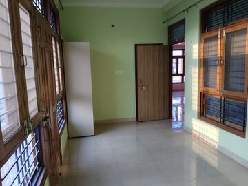Building Lobby in 2 BHK Villa at Gomti Nagar – for Rent