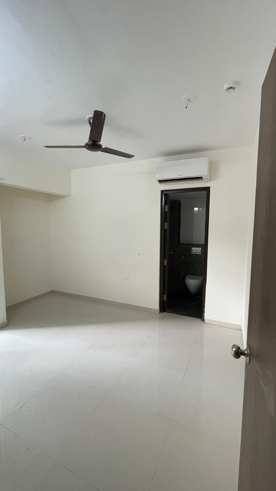 2 BHK Apartment For Sale in Lodha Casa Maxima