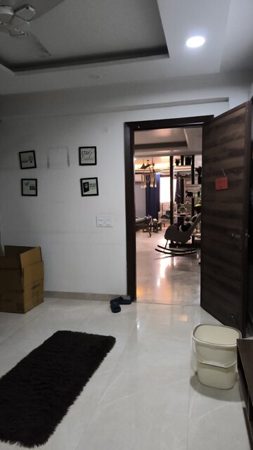 Living Room in 3 BHK Builder Floor at Ardee City, Sector 52 – for Rent