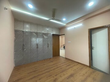 Room in 3 BHK Apartment at Manikonda – for Rent
