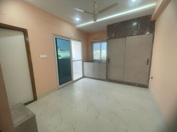 Room in 3 BHK Apartment at Manikonda – for Rent