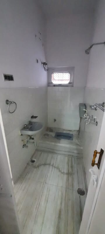 Bathroom in 2 BHK Villa at Gomti Nagar – for Rent