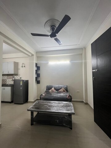 Living Room in 2 BHK Builder Floor at Ansal Sushant Lok I, Sector 43 – for Rent