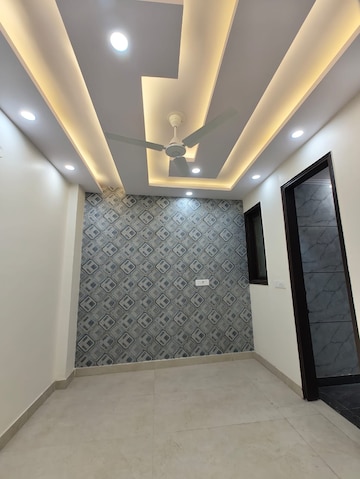 Furnished Amenities in 3 BHK Builder Floor at Govindpuri – for Rent