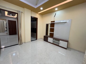 Room in 5 BHK Independent House at Sirsi Road – for Sale