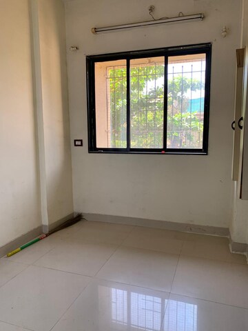 Room in 1 BHK Apartment at Chand Ganga, Borivali West – for Rent