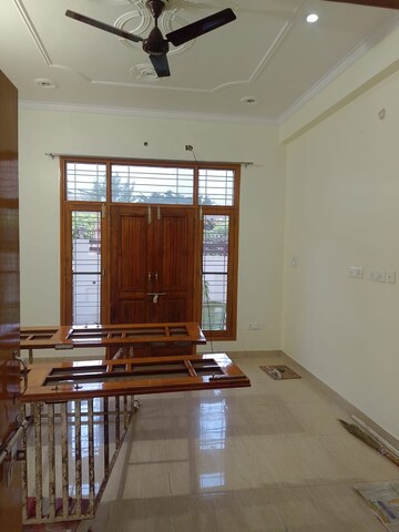 2 BHK Villa For Rent in Wazirganj