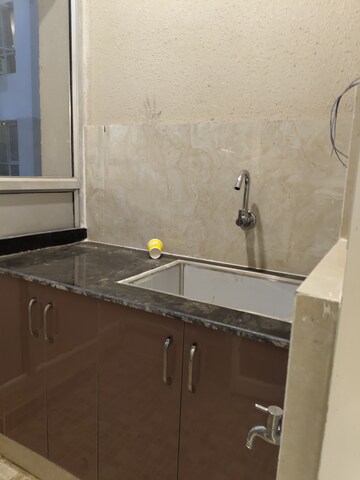 Kitchen in 3 BHK Apartment at Omaxe Waterscapes, Gomti Nagar – for Rent