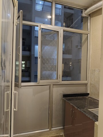 Kitchen in 3 BHK Apartment at Omaxe Waterscapes, Gomti Nagar – for Rent