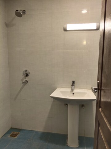 Bathroom in 3 BHK Apartment at Omaxe Waterscapes, Gomti Nagar – for Rent