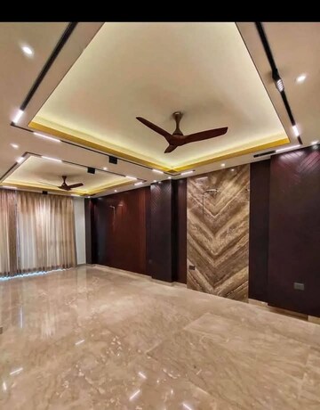 Bedroom in 2 BHK Apartment at Saket – for Rent