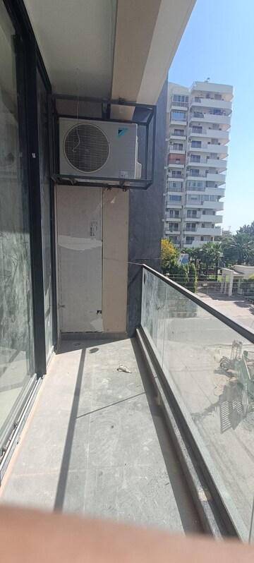 Balcony in 4 BHK Builder Floor at Ansal Sushant Lok I, Sector 43 – for Rent