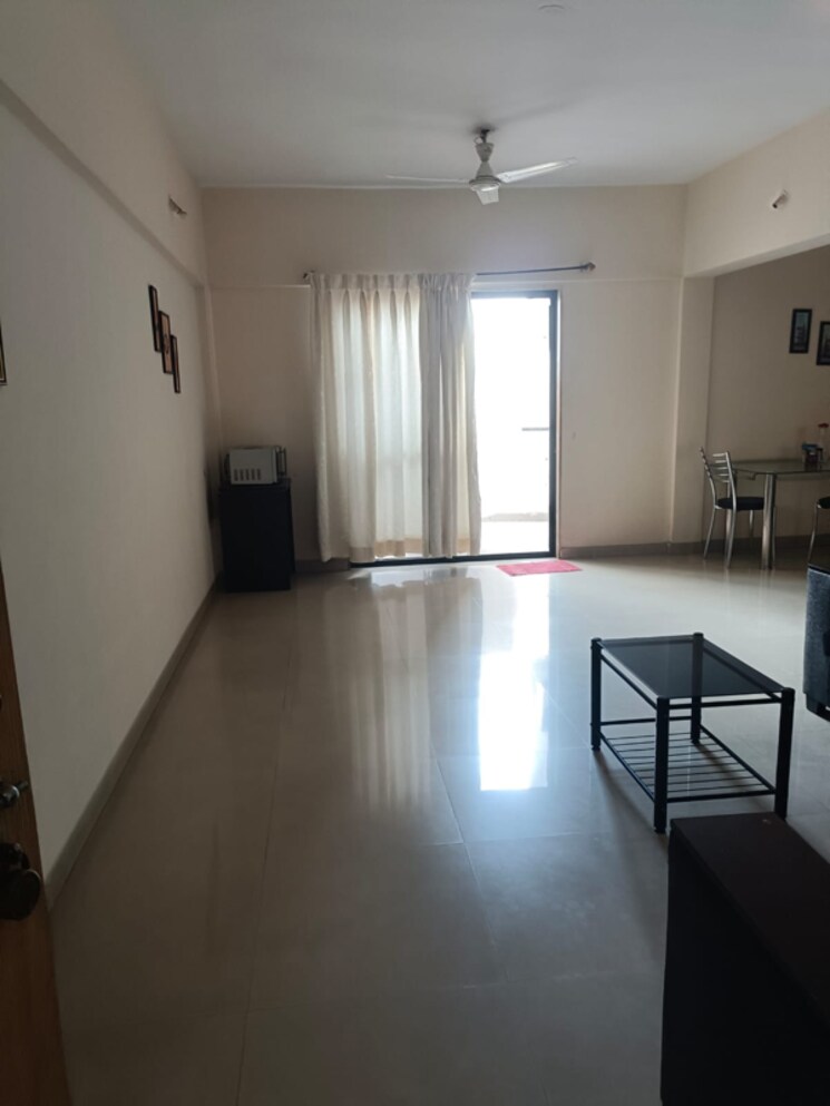 undefined, magarpatta-city-cosmos 3 Bedroom 1500 Sq.Ft. Apartment In Kharadi Bypass Road Pune 8367235