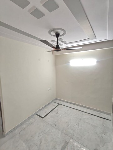 Room in 3 BHK Builder Floor at Chattarpur – for Rent
