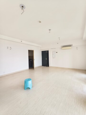 Room in 2 BHK Apartment at Signature Global Proxima, Sector 89 – for Rent