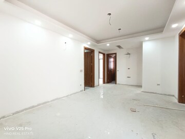 Room in 3 BHK Builder Floor at Vasant Kunj – for Rent